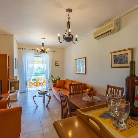 Andronikos Seafront Villas *