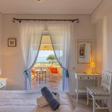 Andronikos Seafront Villas شقة *