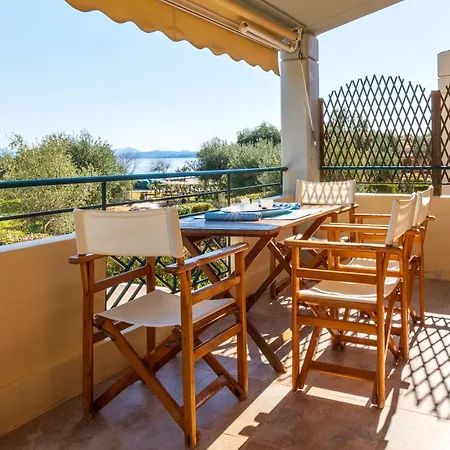 Andronikos Seafront Villas شقة *